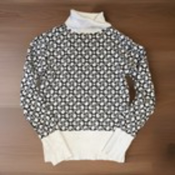 GUESS Los Angeles Women's Black and White Turtleneck Top Size Large - Picture 1 of 2